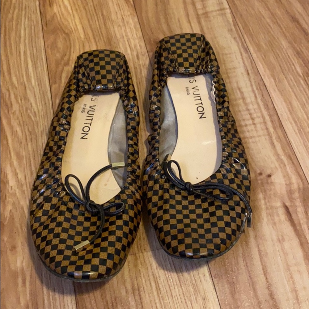 Louis Vuitton Damier Flats